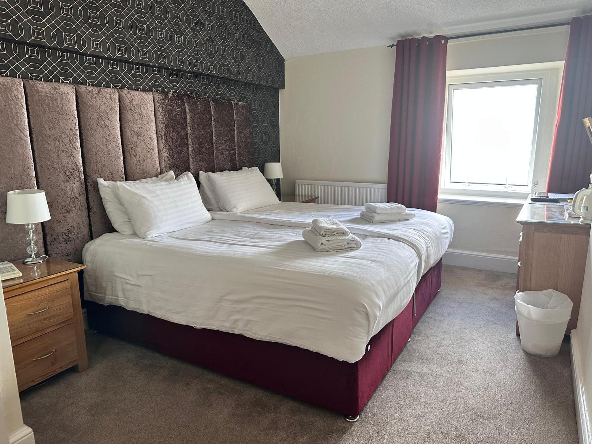 Merrion Hotel Llandudno Bagian luar foto